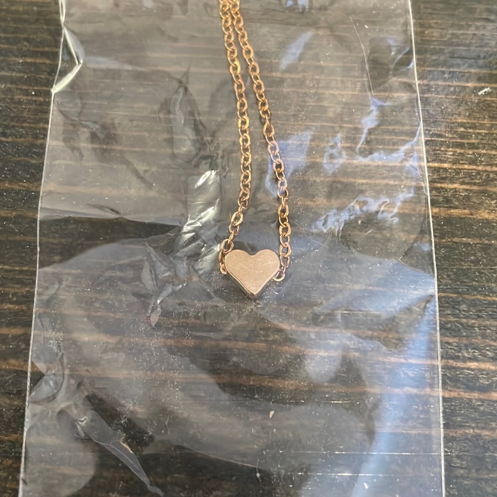 Gold heart necklace